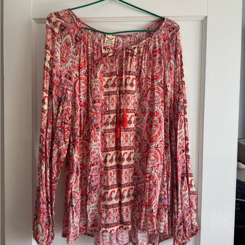 Faded Glory Red and Cream Paisley Blouse